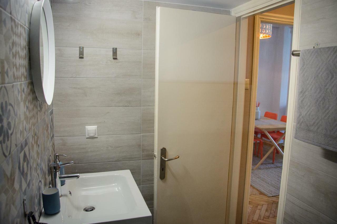 Fully Renovated And Relaxing Apartment Αθήνα Εξωτερικό φωτογραφία